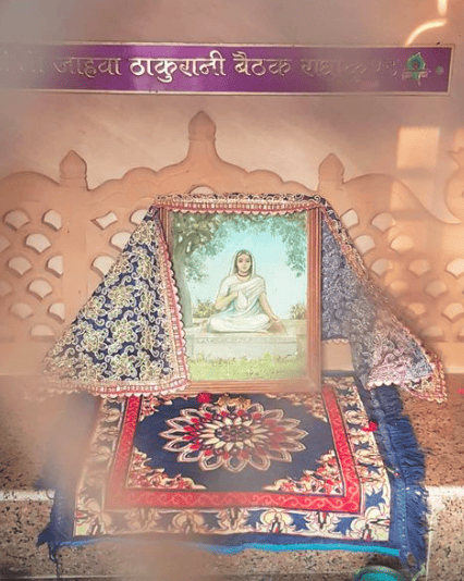 Jhanva Mata Baithak at Radha Kund