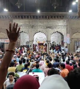 Devotees taking darshan at Banke Bihari Mandir in Vrindavan